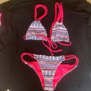 Bikini top and bottom new condition reversible